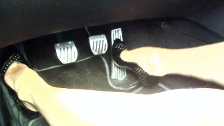 driving on the motorway in lack spike heels pumps part2