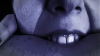 2 Clips - 2 Girls Bites - Mix - 960x540