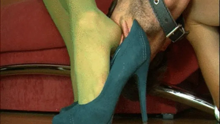 ff - g - UNDER GREEN PANTYHOSE OF GABRIELA