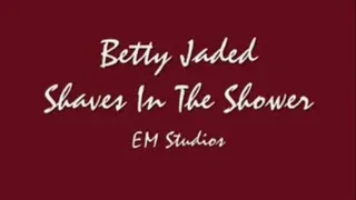 REDUCED Betty Shaves Her Pussy