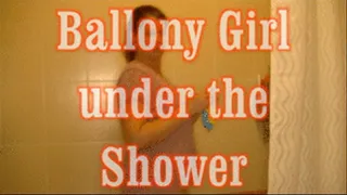 ballon Girl under the shower