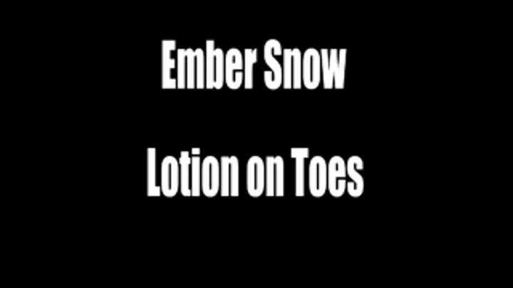 Ember Snow Lotion on Toes