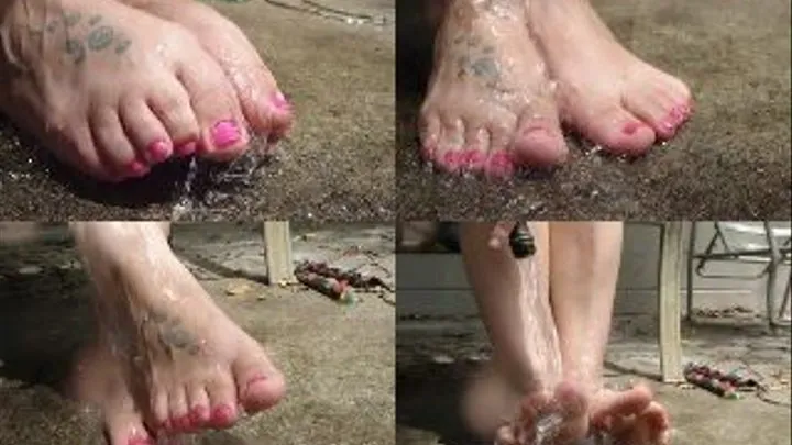 Kelly's Hot, Pink Feet!