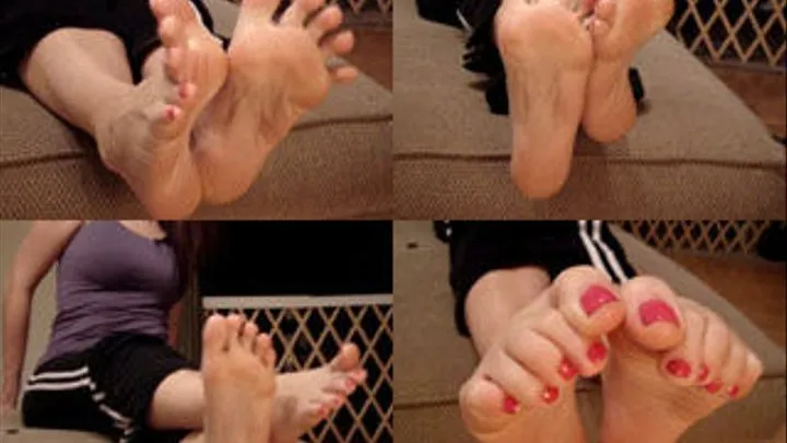 LucieRae's Flawless Feet!