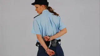 CIU106 - Politieagente Sabine - behind the back