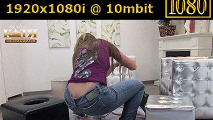 17-006 - Facesitting & Farting in his face (WMV - High Definition)