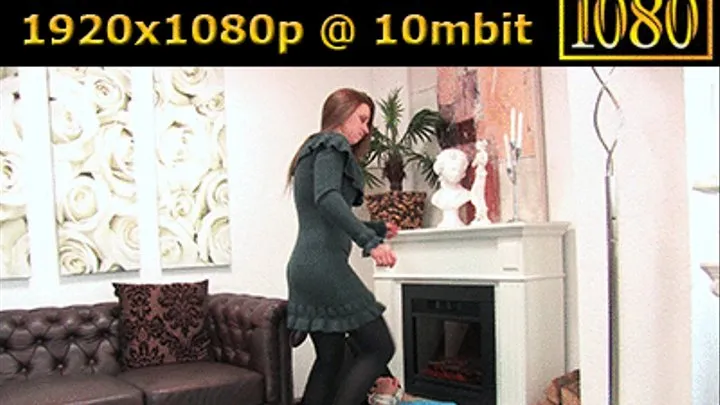 21-009 - Brutal trampling session with me and my slave (WMV - High Definition)