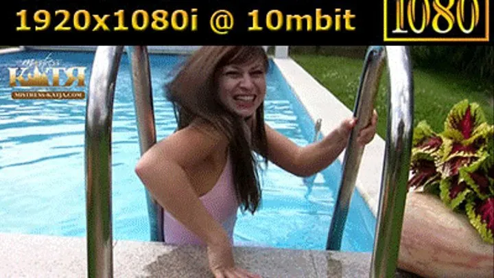 02-004 - Wet-Jeans Facesitting at the Pool (WMV - High Definition)