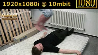 11-009 - My human trampoline (WMV - High Definition)