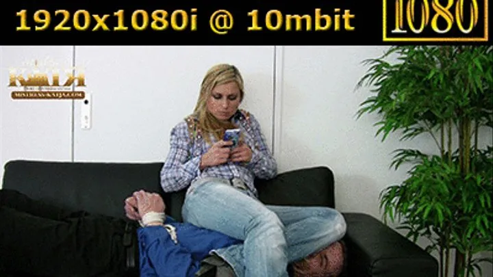 10-006 - Jeans Facesitting Session (WMV - High Definition)