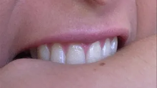 bite - k - SHARP TEETH OF KLAUDIA - A