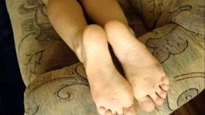 ff-Dirty Feet Adore - 02