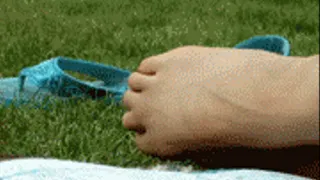 ff- bare and flip-flops on grass - 07