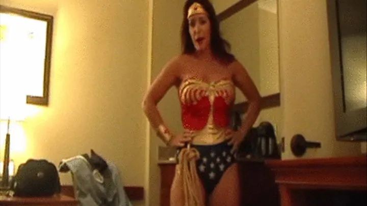 WONDER WOMAN 5 LUCKIEST GUY AT THE CON--FULL VERSION