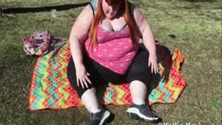 SSBBW Public Belly Play and Jiggles