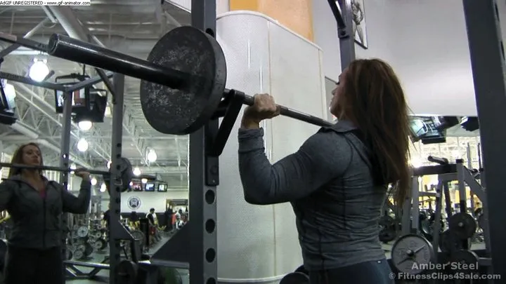 Amber Warms Up With 95lb Overhead Presses Hi Res