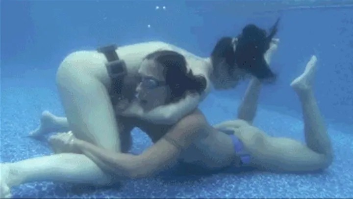 Cheyenne & Wenona Underwater Wrestling: The Rematch