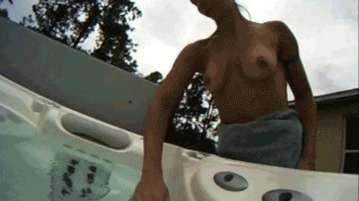 Wenona's Hot Tub Pleasure (QuickTime)