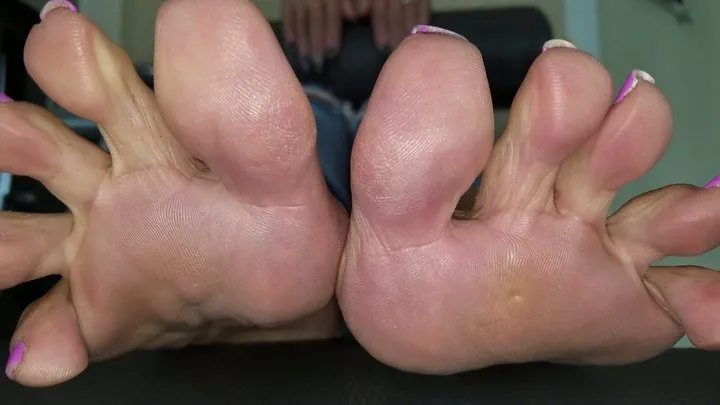 Candy is Back! and she is in the gym with her long pretty toes!