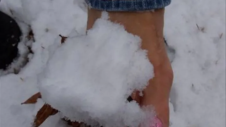 CANDI WARMS HER TOES AFTER PLAYING IN THE SNOW!! (BRAND NEW FOOTAGE)