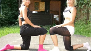 FG 51-1 clip Jannine vs Nadine Test of strength in socks md