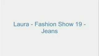 Laura - Fashion Show 19