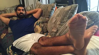 Malefootflava Footmodel "Ralka" and his sexy manly soles as he begins his footteases