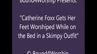 Catherine Foxx Worshiped on the Bed - SQ