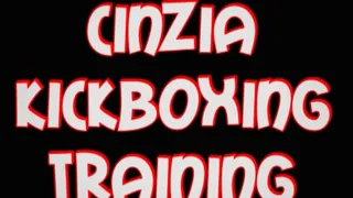 Cinzia kickboxing training