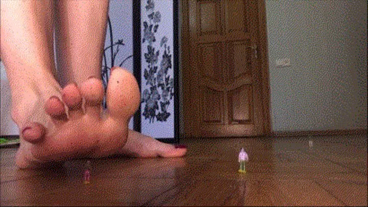 Inside room of Giantess.