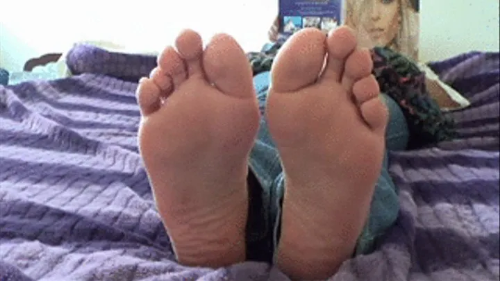 SECOND TOE LONGER FOOT WORSHIP