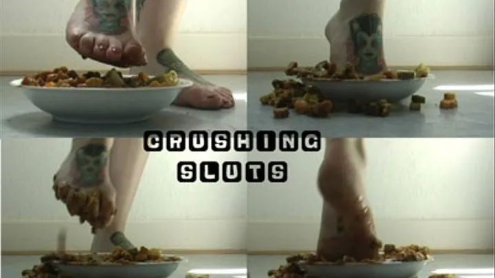 Crushingsluts - pasta with mushroome sauce and my feet