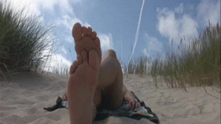 Kevin Play with Feets HD Part two ( . Format)