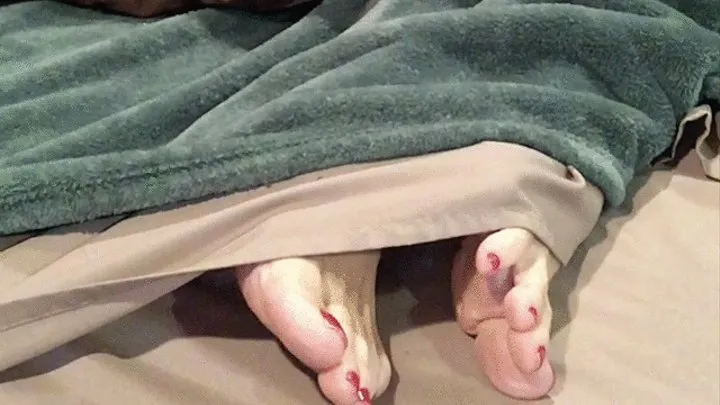 RESTLESS RED TOES