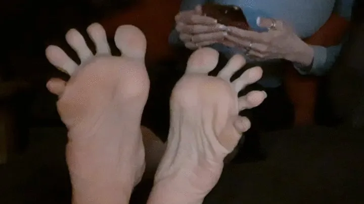 LONG SOLES AND TOES RUBBING