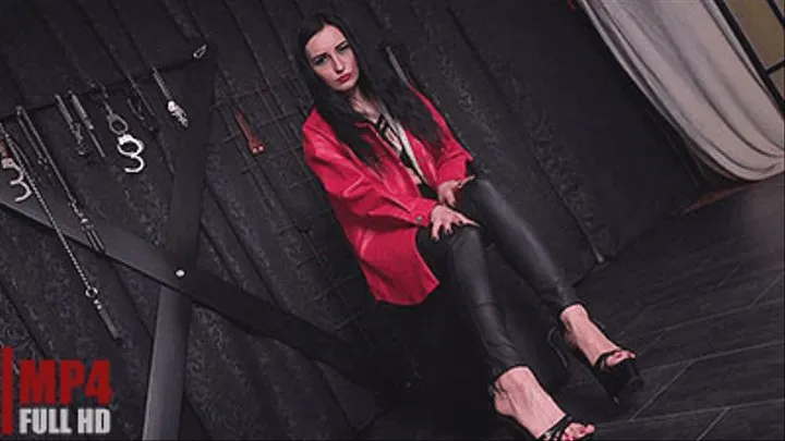 Plateaus Dangling - Lady Amira