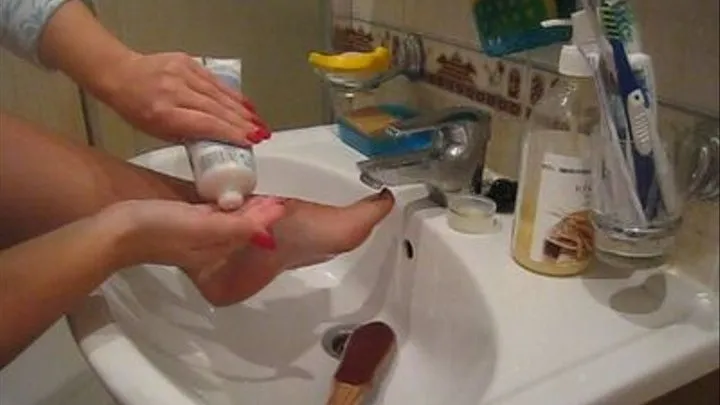 Feet Washing In Sink & Creaming(lower resolution)