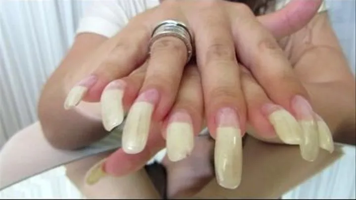 Long Clear Nails That You Really Enjoy