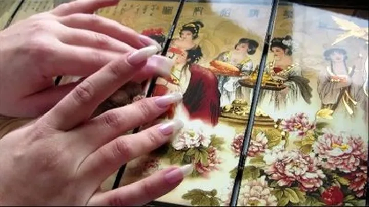 Clear Nails Sounds On Chineese Laque