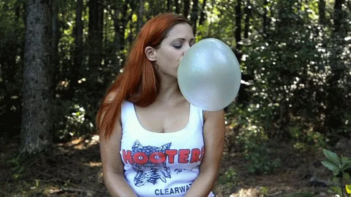 Bubble Gum Hooters Break - MOV