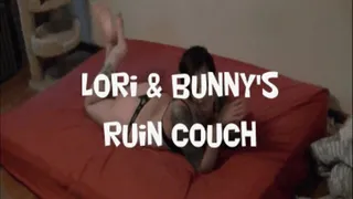 Lori Glimmer and Bunny's Wraith Couch!