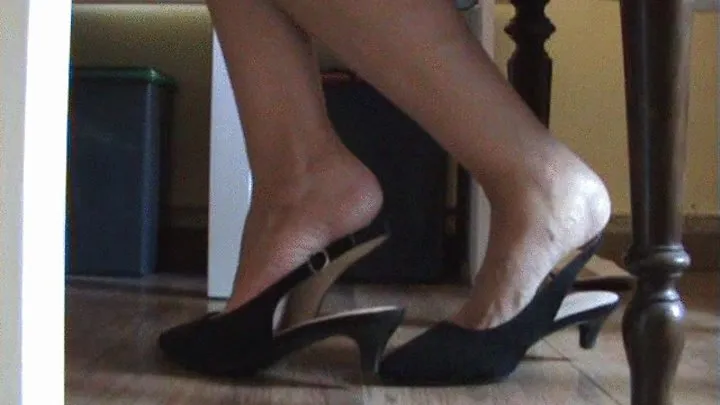 ELEONORA SHOEPLAY CLIP 50