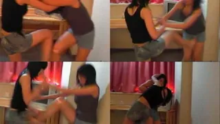 Catfight to win boyfriend 3/4