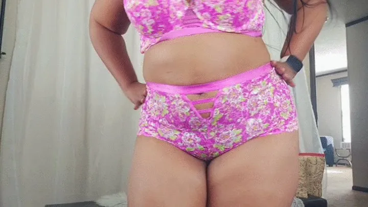 Floral Lingerie Try-On: Sensual & Stunning