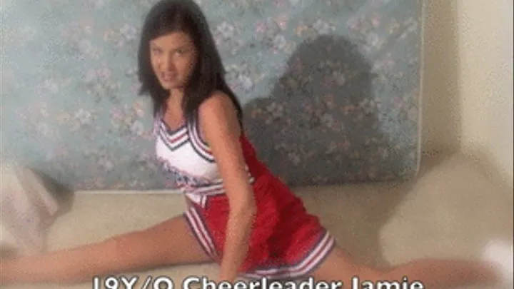 19YO Jamie Does Cheer Stunts & Splits in her Panties