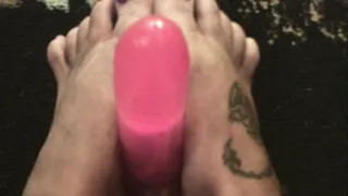 TANTELIZING TEASING FOOT JOB!!!!!!!