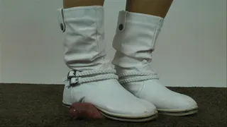 Lunas Chance Cockcrush dancing with white Boots 2