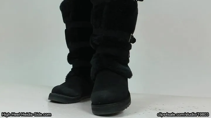 Lisa`s Fur Boot Cockcrush 2