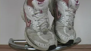 Katja and her dirty stinking Nike Sneakers