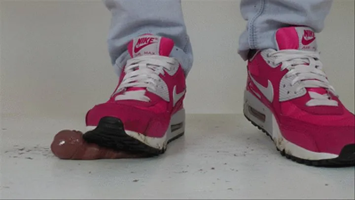 Cockcrush with Luna in pink white Nike Air Max 3